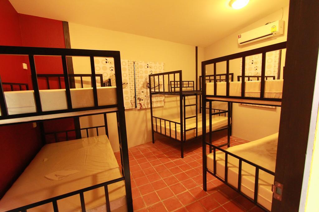 Viman Guesthouse Bangkok Bagian luar foto