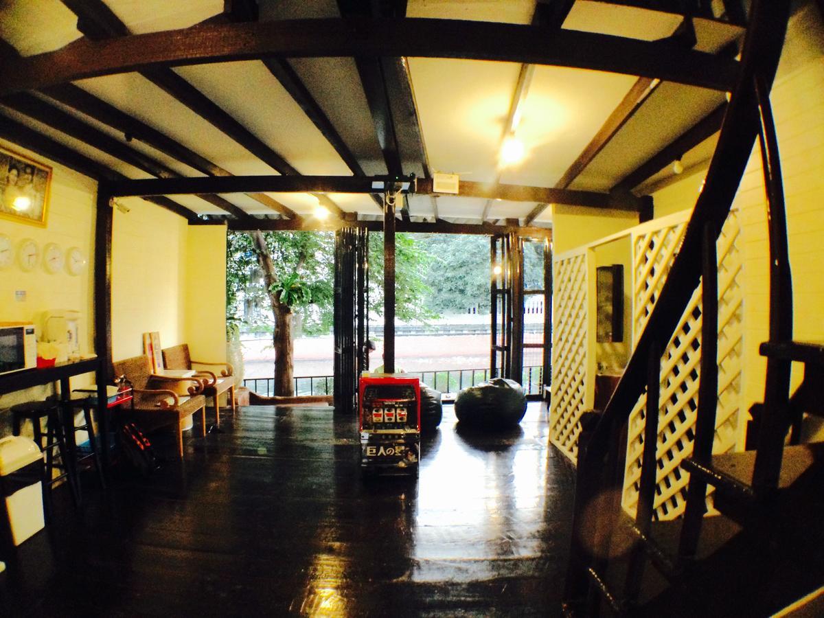 Viman Guesthouse Bangkok Bagian luar foto