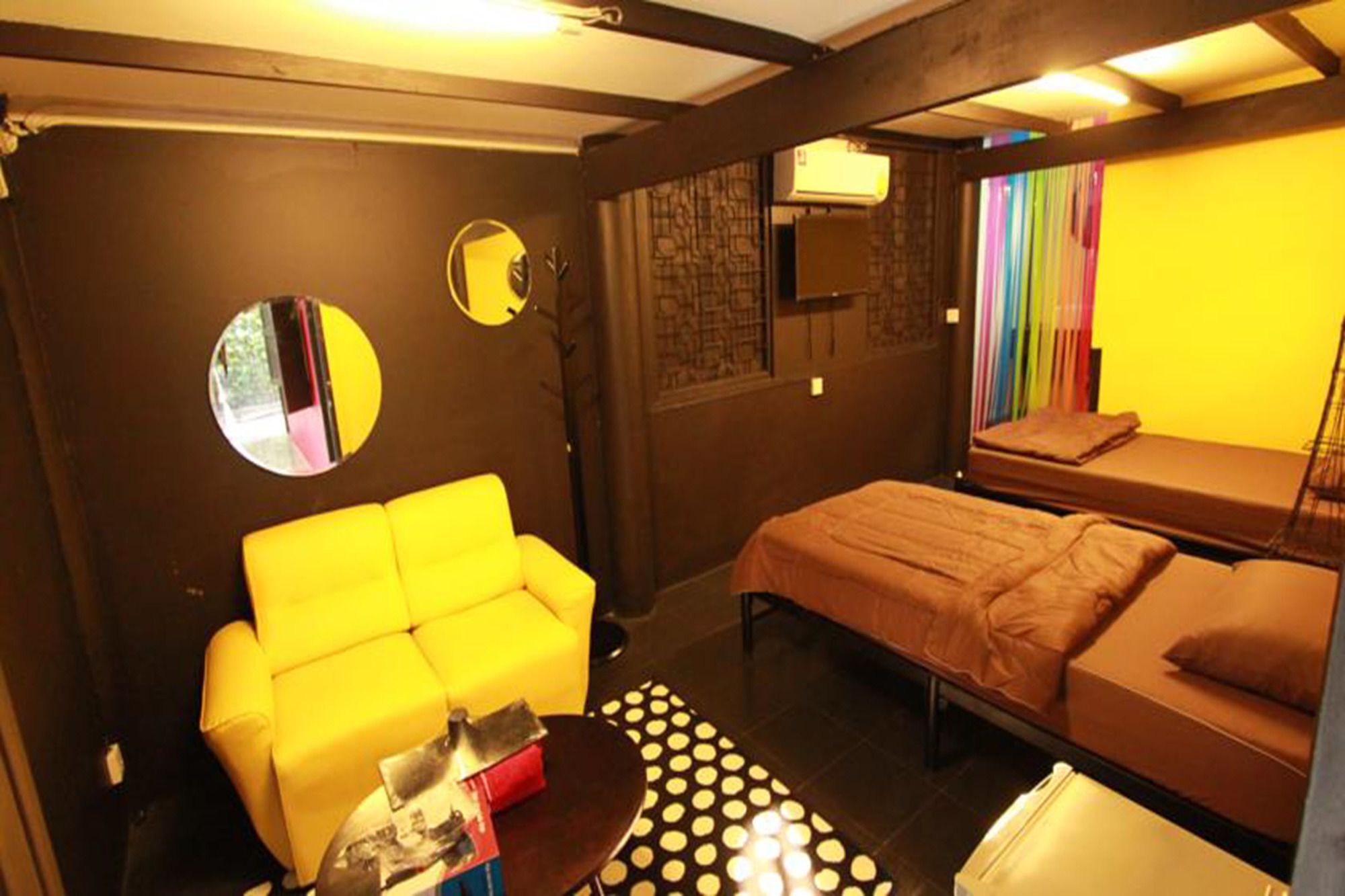 Viman Guesthouse Bangkok Bagian luar foto
